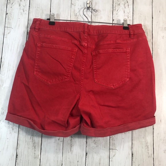 Lane Bryant Essential Stretch Mid-Rise Cuffed Girlfriend Shorts 14 - Picture 2 of 9